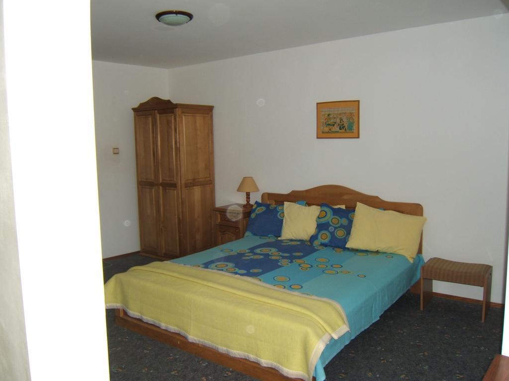Regina'S Guesthouse Balchik Habitación foto