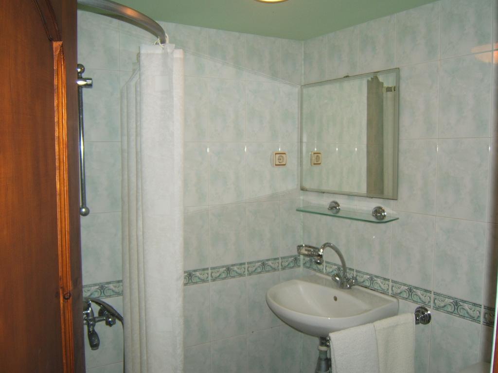 Regina'S Guesthouse Balchik Habitación foto